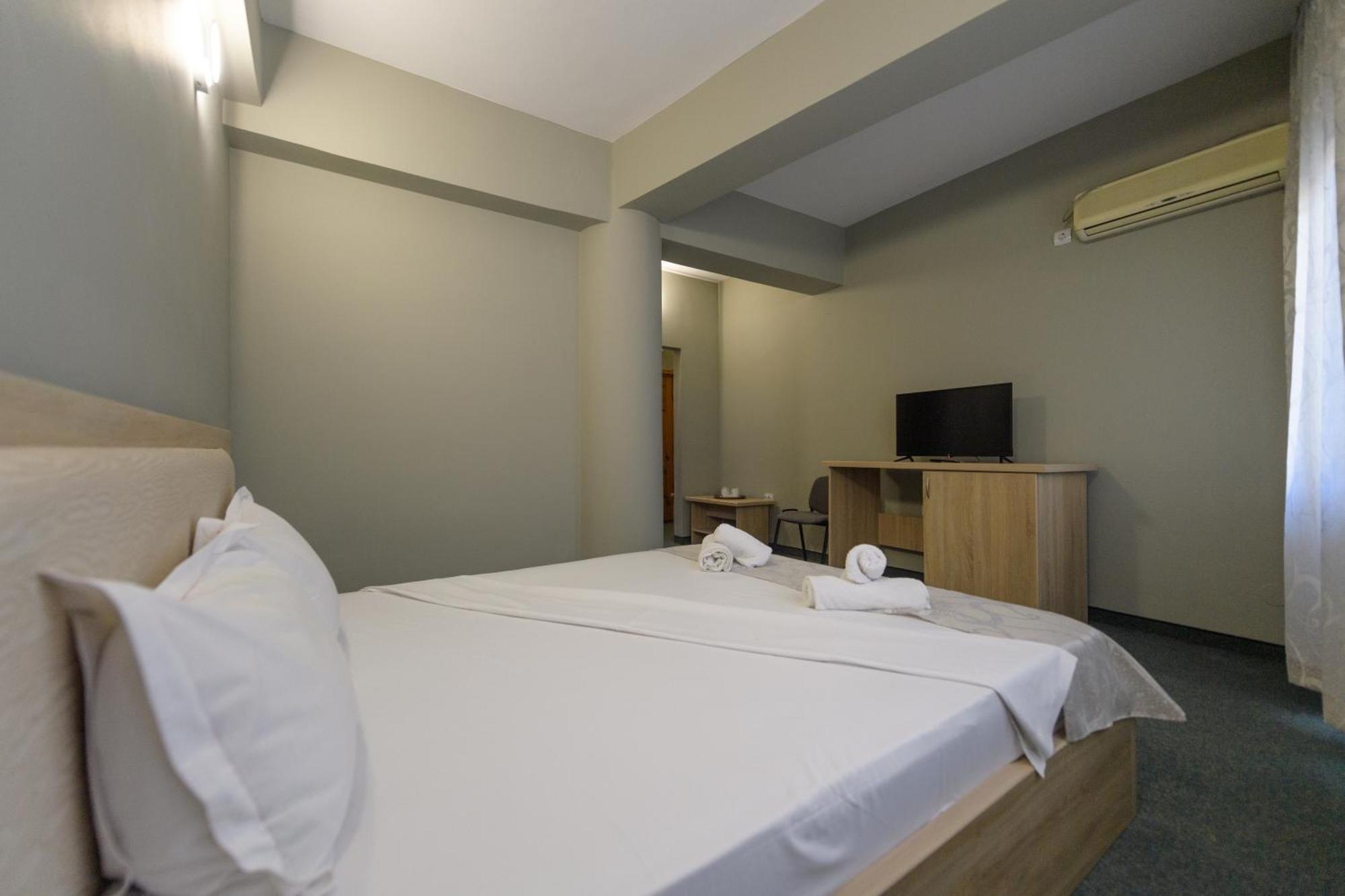Hotel Cora Constanţa Esterno foto